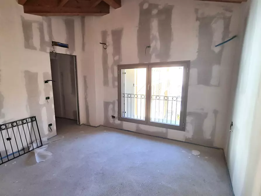 Immagine 7 di Trilocale in vendita  in via mazzini 10 a Langhirano