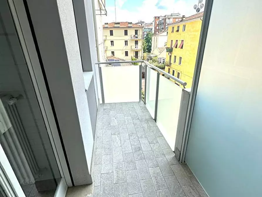 Immagine 7 di Stanza singola in affitto  a Modena