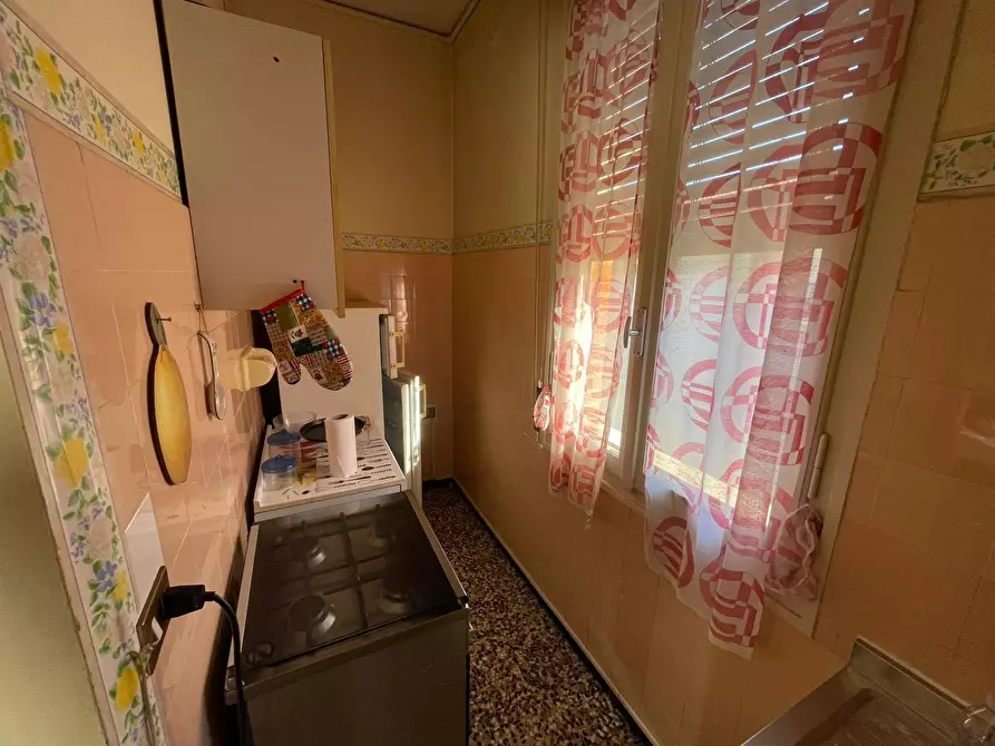 Immagine 8 di Porzione di casa in vendita  in via casoli a Modena