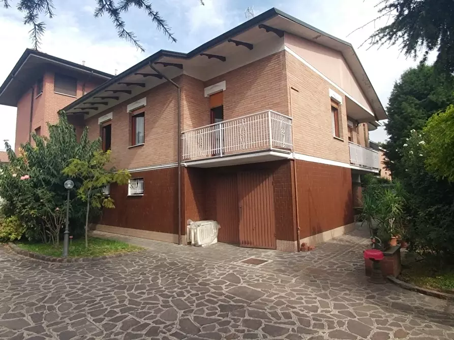 Immagine 1 di Porzione di casa in vendita  in Via Medicine 791 a Spilamberto