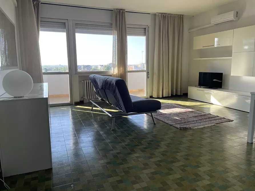 Immagine 3 di Trilocale in vendita  in Via Guido Baccelli a Modena