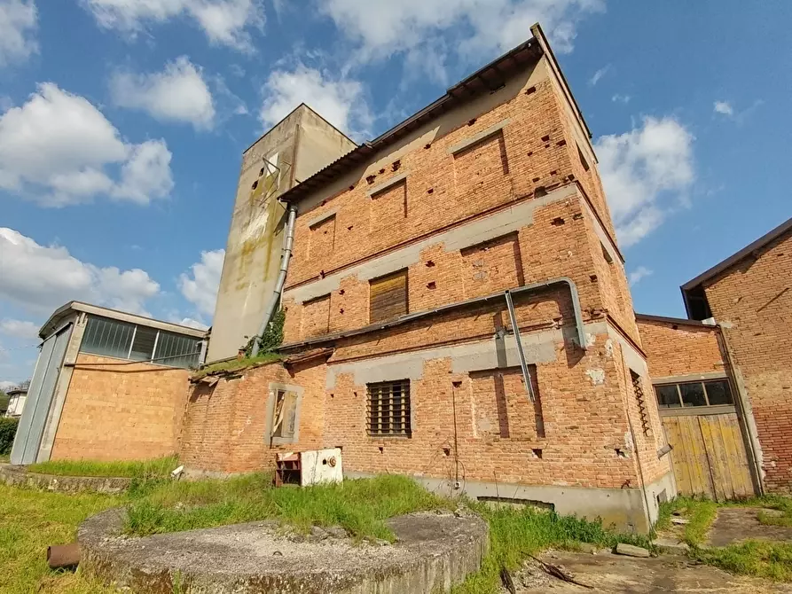 Immagine 3 di Attività artigianale in vendita  a Novellara