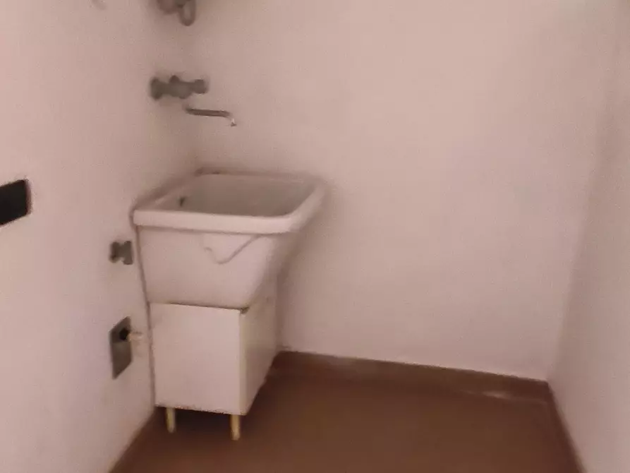 Immagine 21 di Mansarda in affitto  in via belle arti a Modena