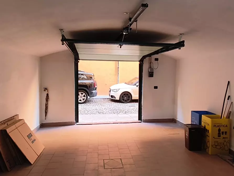 Immagine 20 di Mansarda in affitto  in via belle arti a Modena