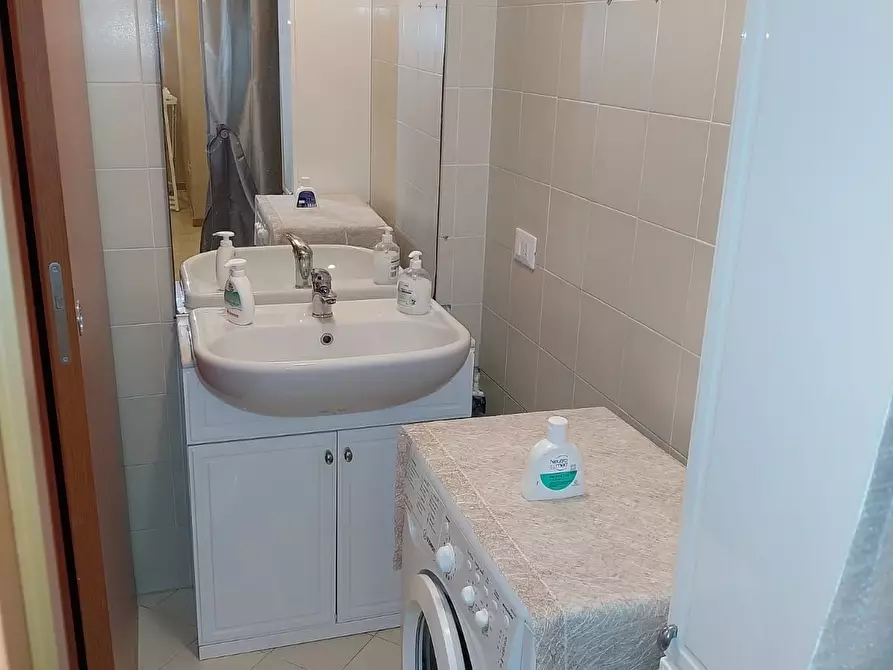 Immagine 8 di Ufficio in vendita  a Rovigo