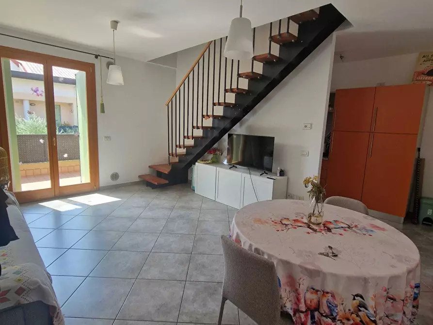 Immagine 1 di Bilocale in vendita  a Rovigo