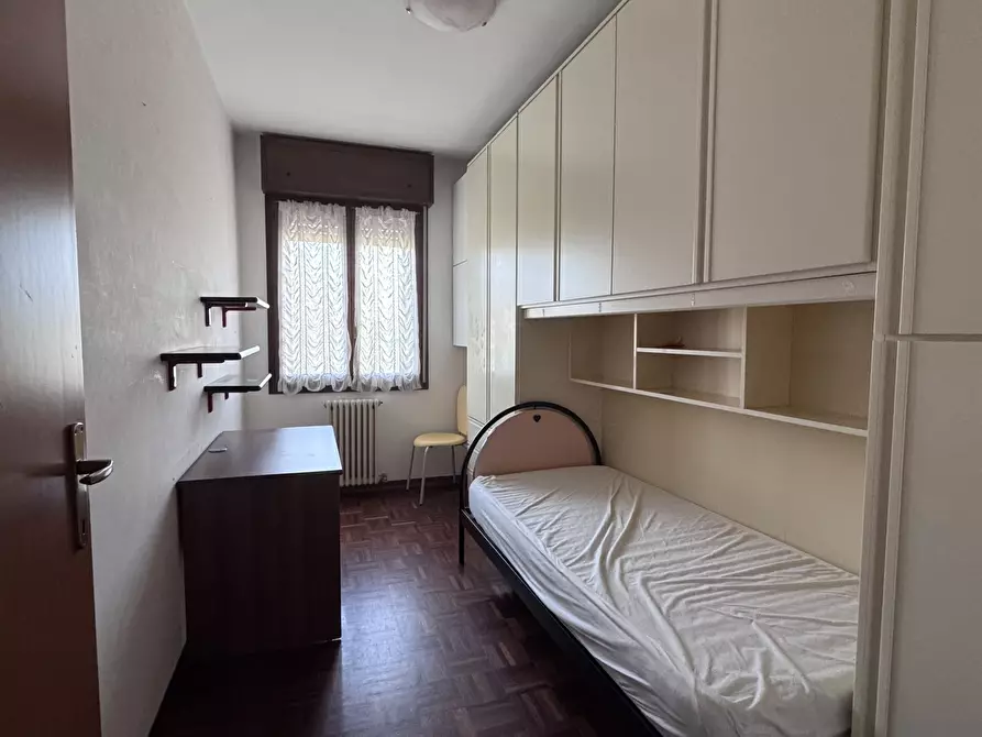 Immagine 12 di Trilocale in vendita  a Rovigo