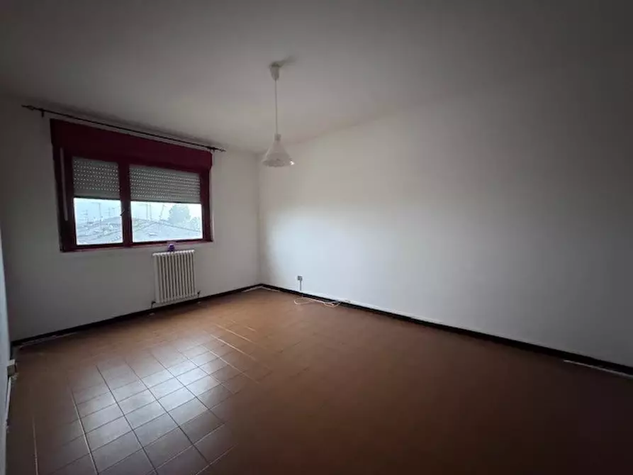 Immagine 10 di Trilocale in vendita  a Rovigo