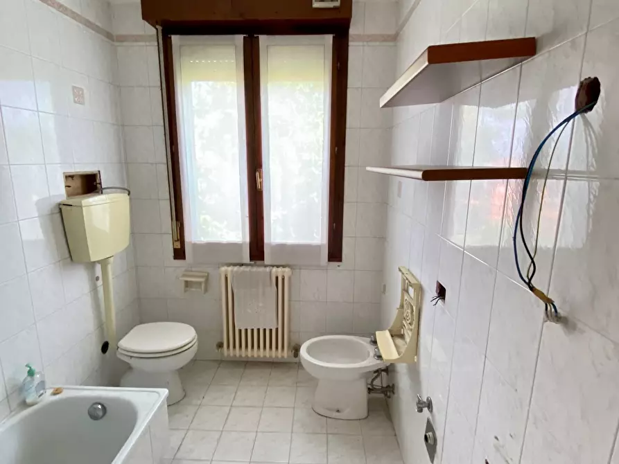 Immagine 17 di Trilocale in affitto  in via incao a Rovigo