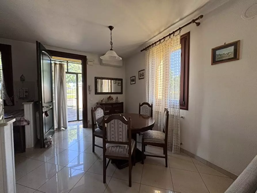 Immagine 7 di Porzione di casa in vendita  a Rovigo