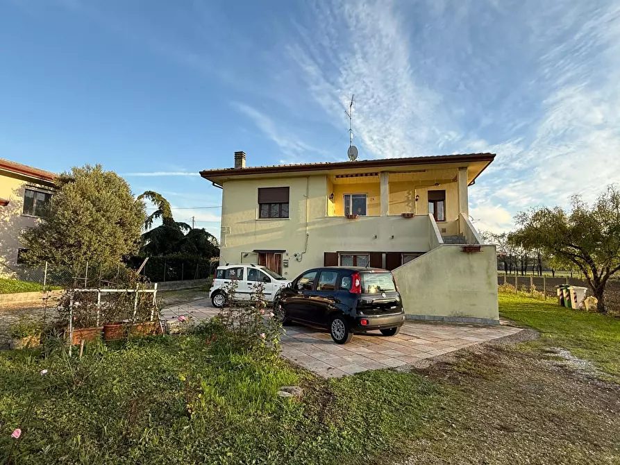 Immagine 1 di Casa bifamiliare in vendita  in Via San Michele del Carso 18 a Rovigo