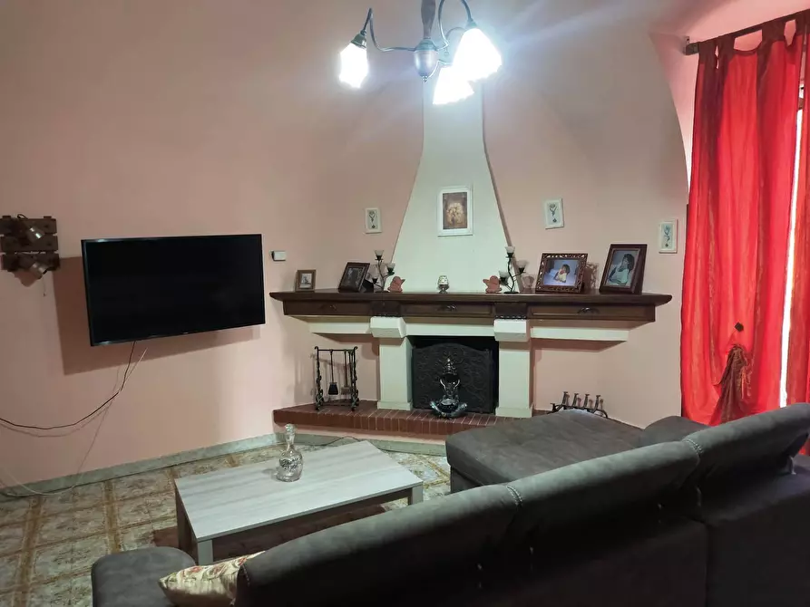 Immagine 2 di Porzione di casa in vendita  in Via Stazione 71 a Casamassima