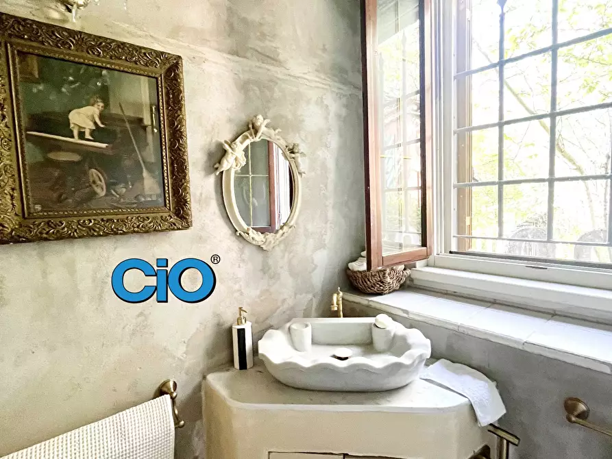Immagine 9 di Casa indipendente in vendita  a Bologna