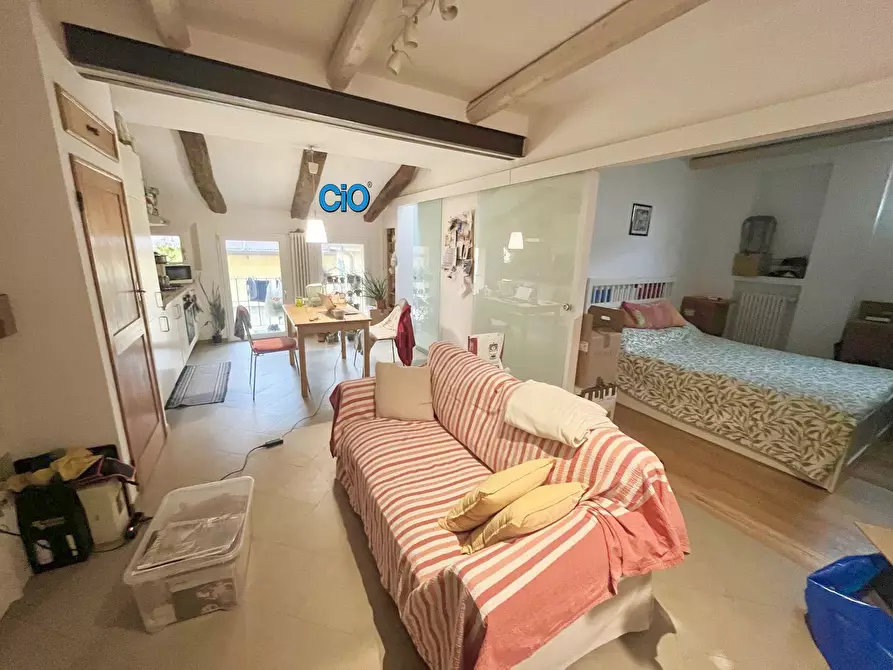 Immagine 1 di Loft/Open space in affitto  a Bologna