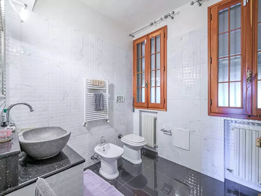 Immagine 27 di Villa in vendita  a Pieve Di Cento