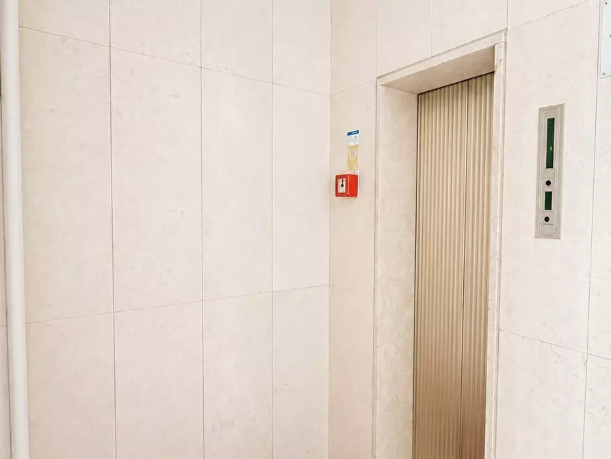 Immagine 9 di Bilocale in vendita  a Bologna