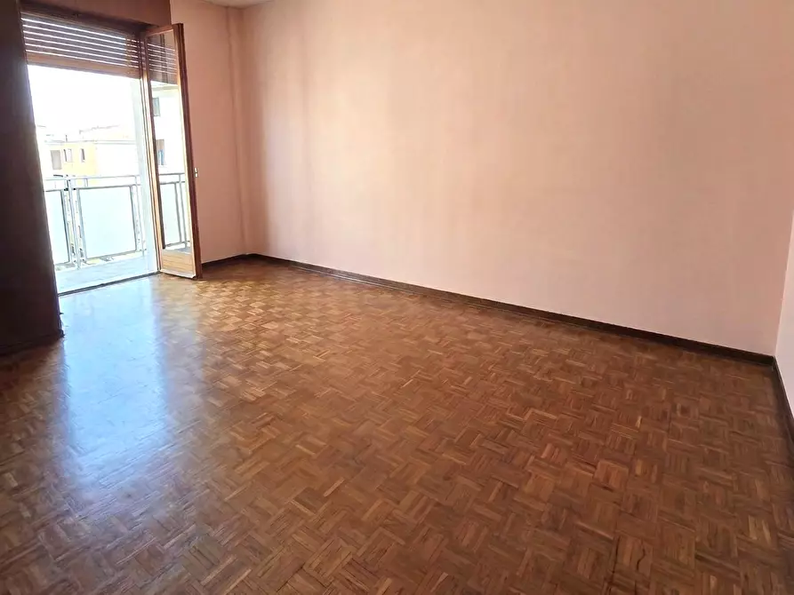 Immagine 10 di Quadrilocale in vendita  in Via XXV Aprile a Brescia