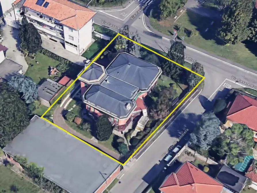 Immagine 1 di Villa in vendita  in Via Fratelli Bandiera a Nerviano