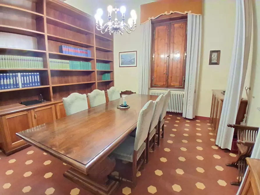 Immagine 1 di Ufficio in vendita  in Via Castruccio Buonamici a Lucca