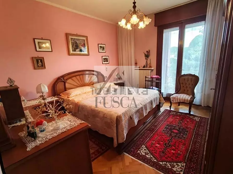 Immagine 11 di Pentalocale in vendita  in Via della Chiesa IX 164 a Lucca