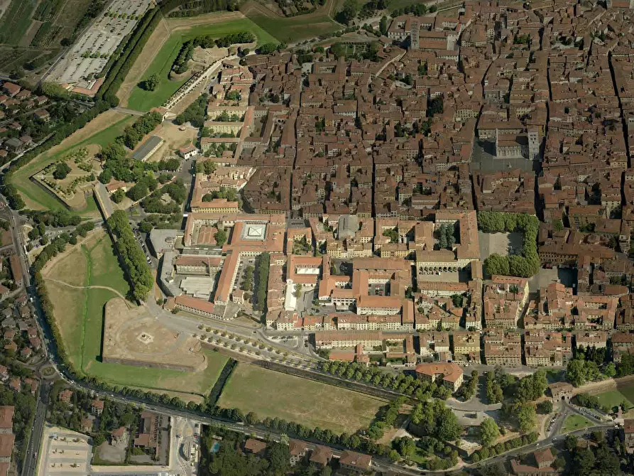 Immagine 10 di Terratetto in vendita  in Via Degli Angeli a Lucca