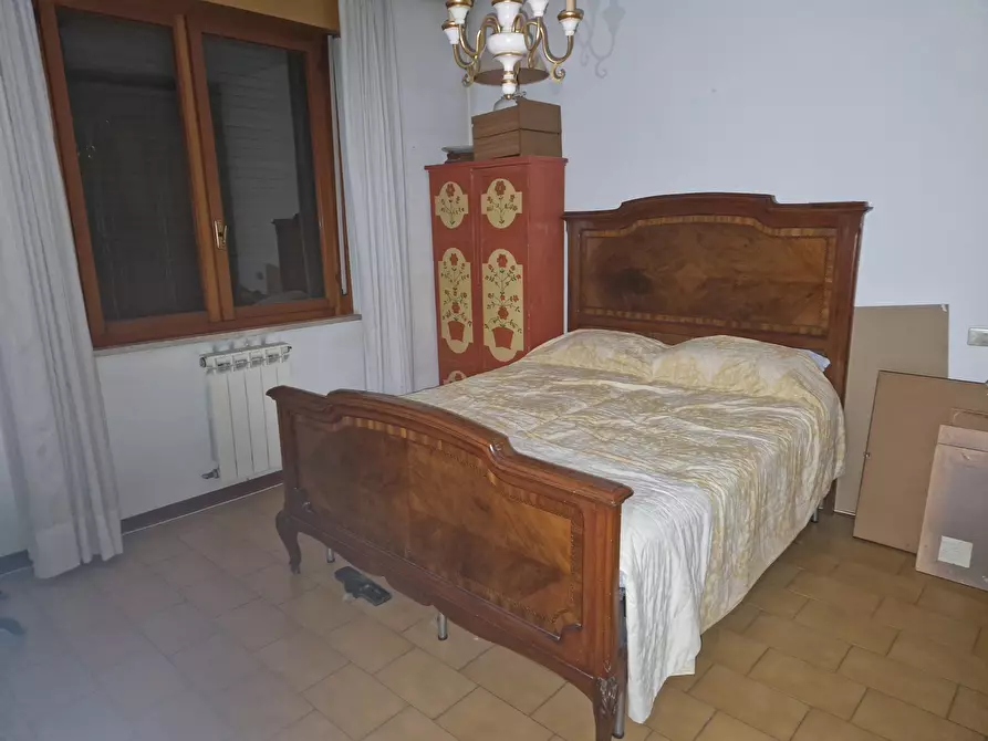 Immagine 16 di Pentalocale in vendita  in Via Giacomo Matteotti 405 a Lucca