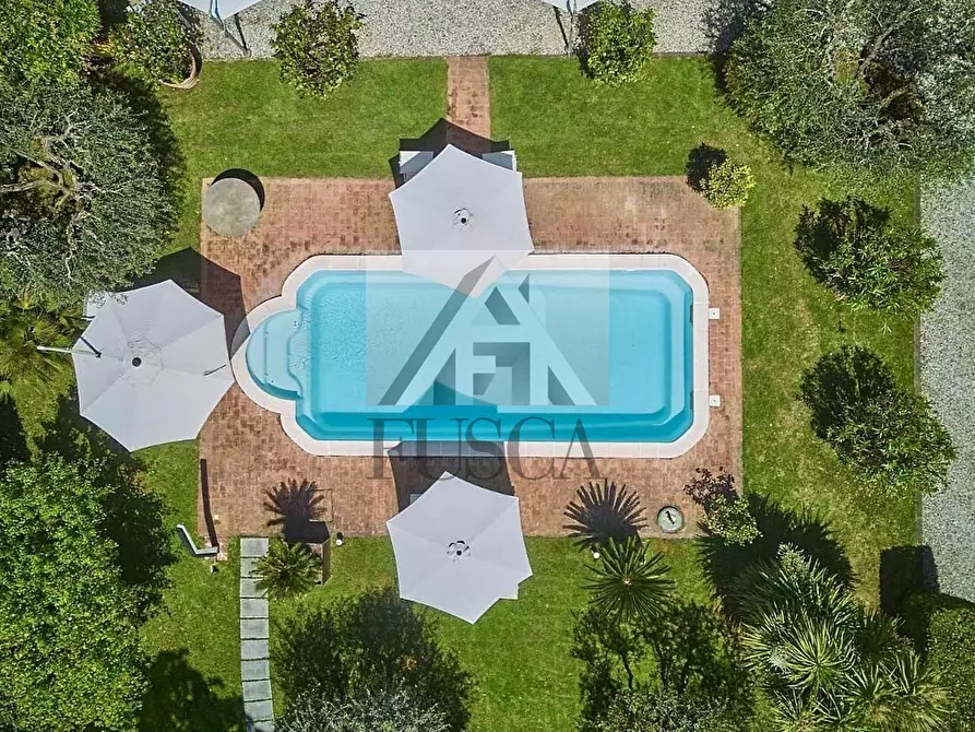 Immagine 24 di Villa in vendita  in Via Barsotto a Lucca