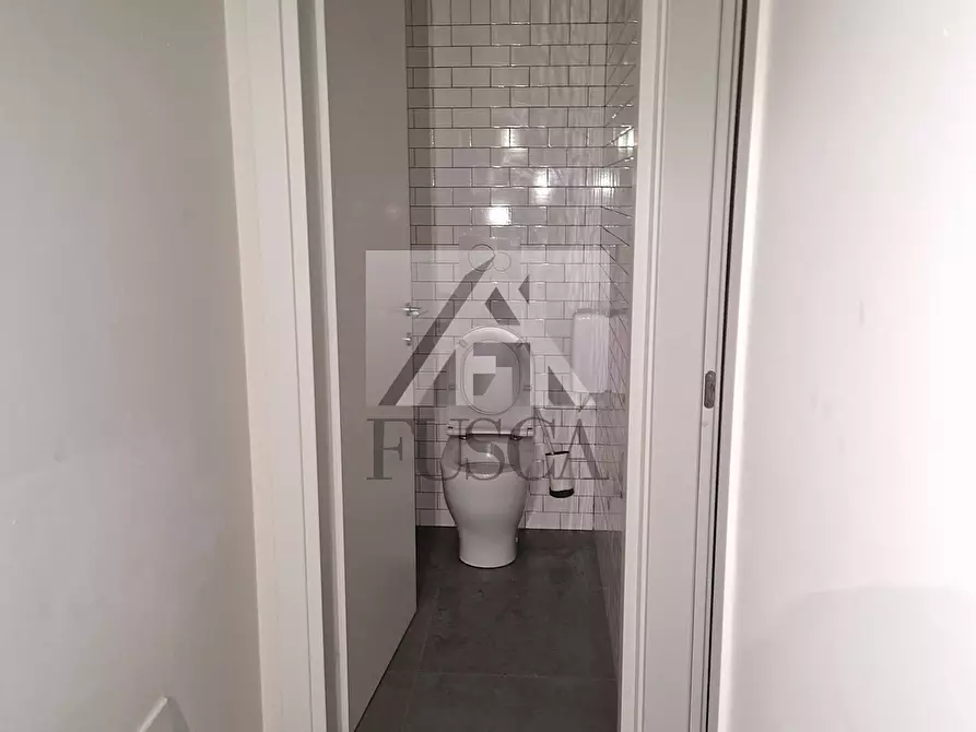 Immagine 13 di Attività artigianale in affitto  in Via di Sant'Alessio 754/A a Lucca