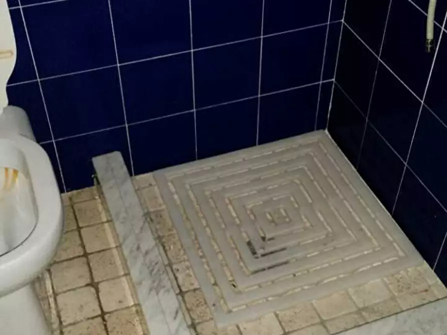 Immagine 15 di Bar / Ristorante in vendita  in Viale Europa 18 a Viareggio