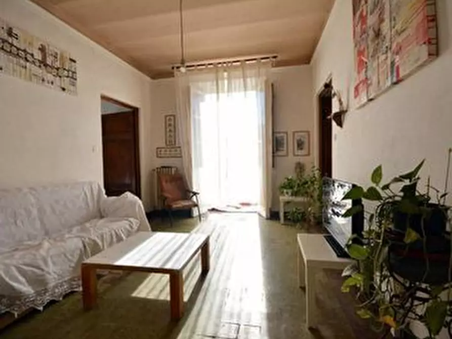 Immagine 1 di Villa in vendita  in Via di Matraia a Capannori