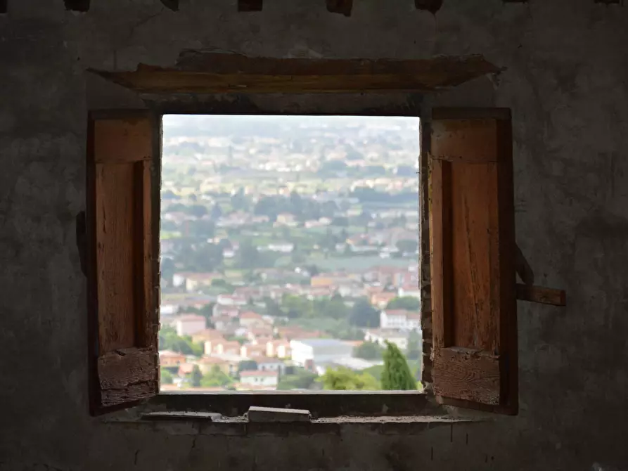 Immagine 24 di Rustico / casale in vendita  in Via del Parco a Capannori