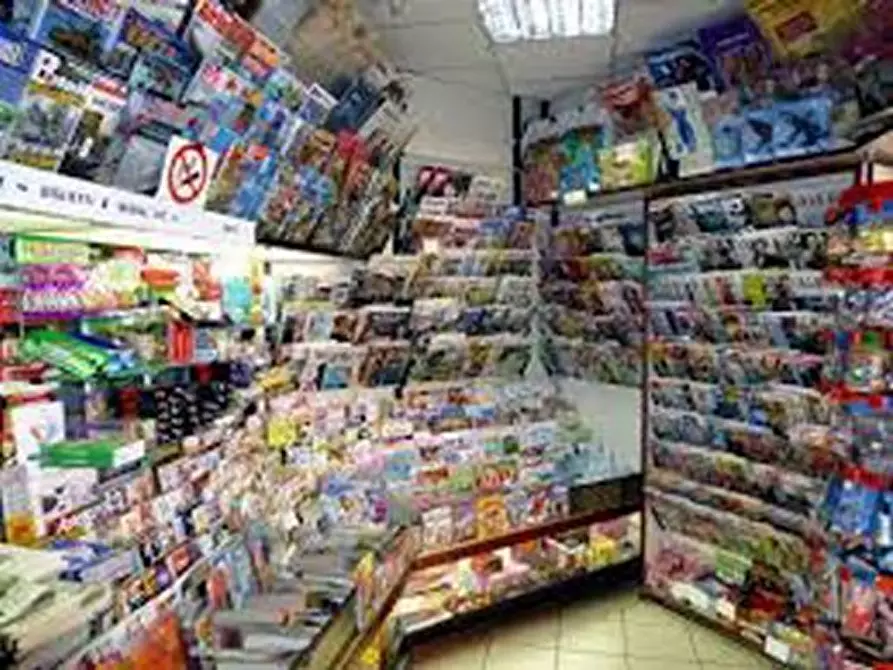 Immagine 8 di Edicola in vendita  in Via Pisana 3672 a Lucca