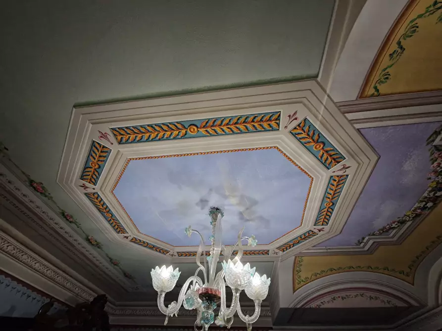 Immagine 24 di Pentalocale in vendita  in piazza san pietro somali a Lucca