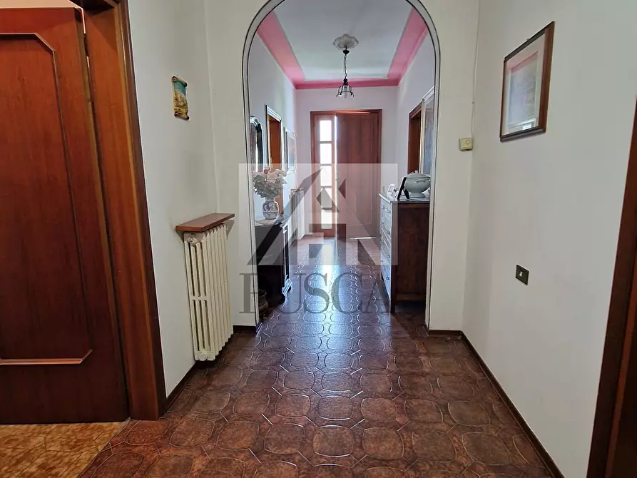 Immagine 2 di Villa in vendita  in Via Vittorio Bachelet a Lucca