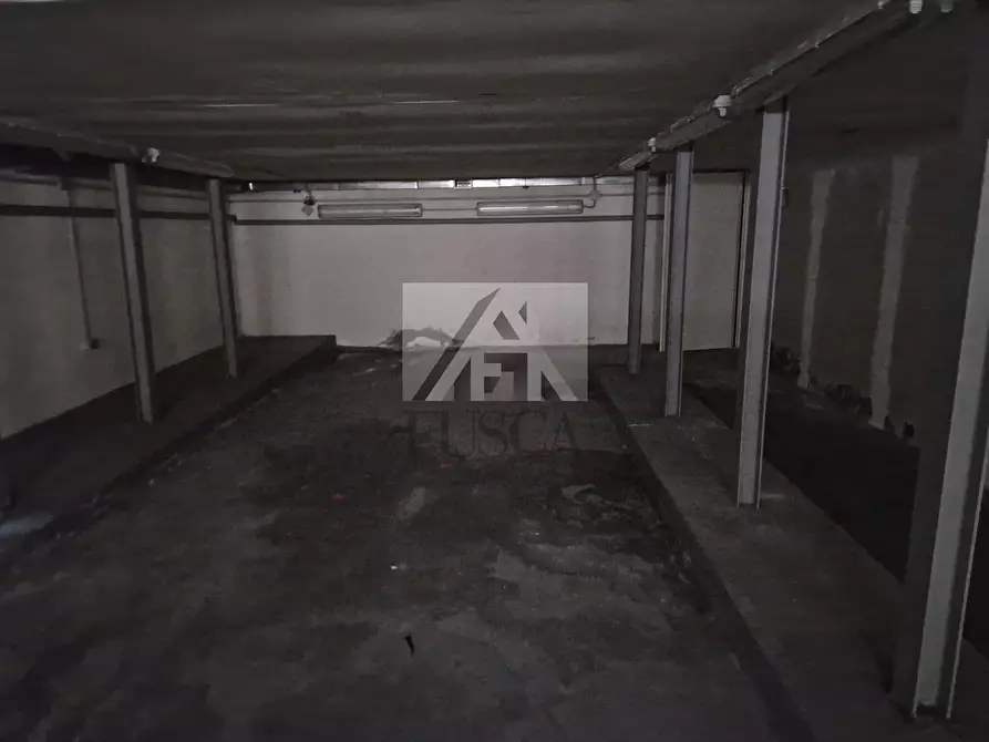 Immagine 10 di Ufficio in affitto  in Via Puccetti a Lucca