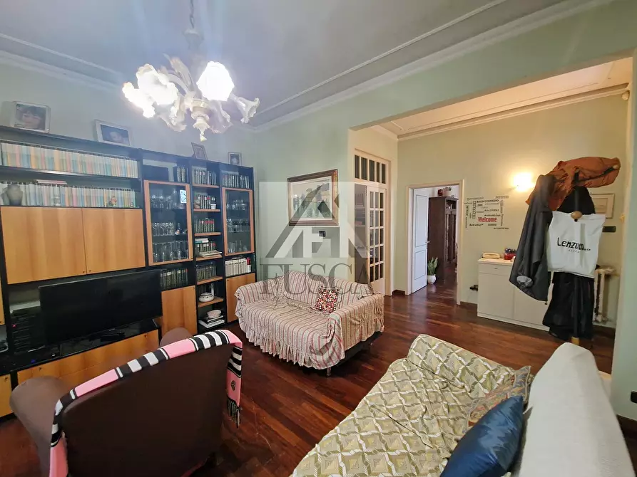 Immagine 7 di Villa in vendita  in Viale Alcide De Gasperi 37 a Lucca