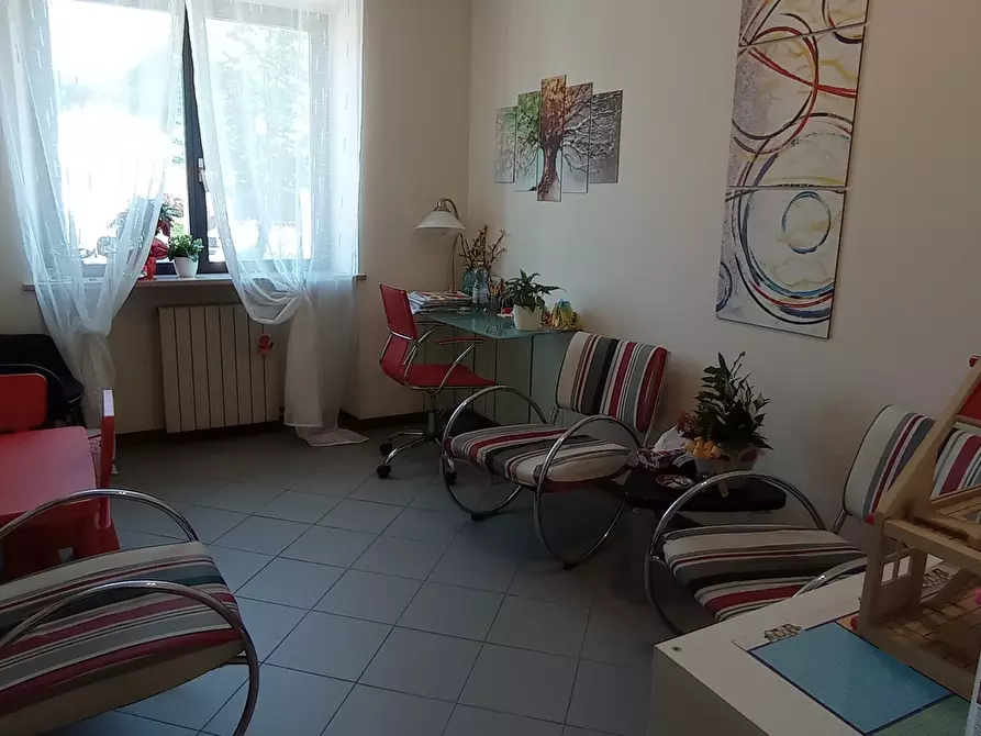 Immagine 14 di Ufficio in affitto  in Viale Puccini a Lucca