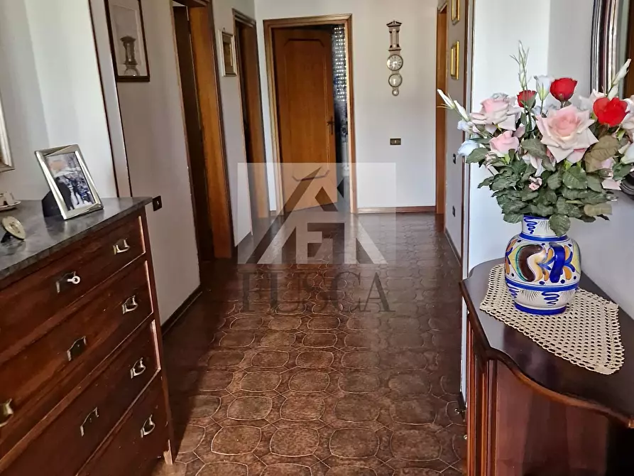 Immagine 6 di Villa in vendita  in Via Vittorio Bachelet a Lucca