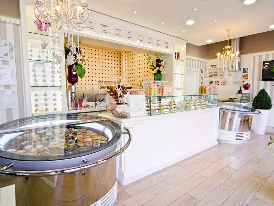 Immagine 3 di Gelateria in vendita  in Viale San Concordio a Lucca
