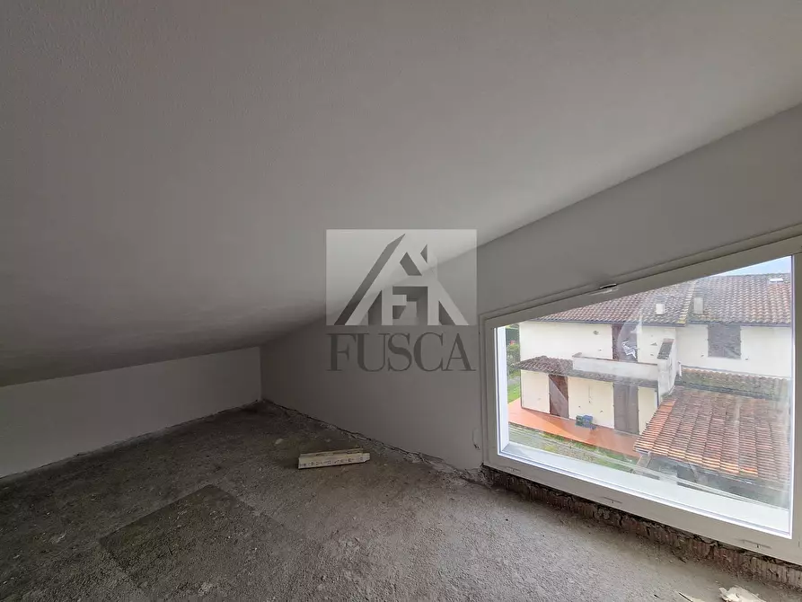 Immagine 25 di Casa bifamiliare in vendita  in Via dei Leri a Lucca