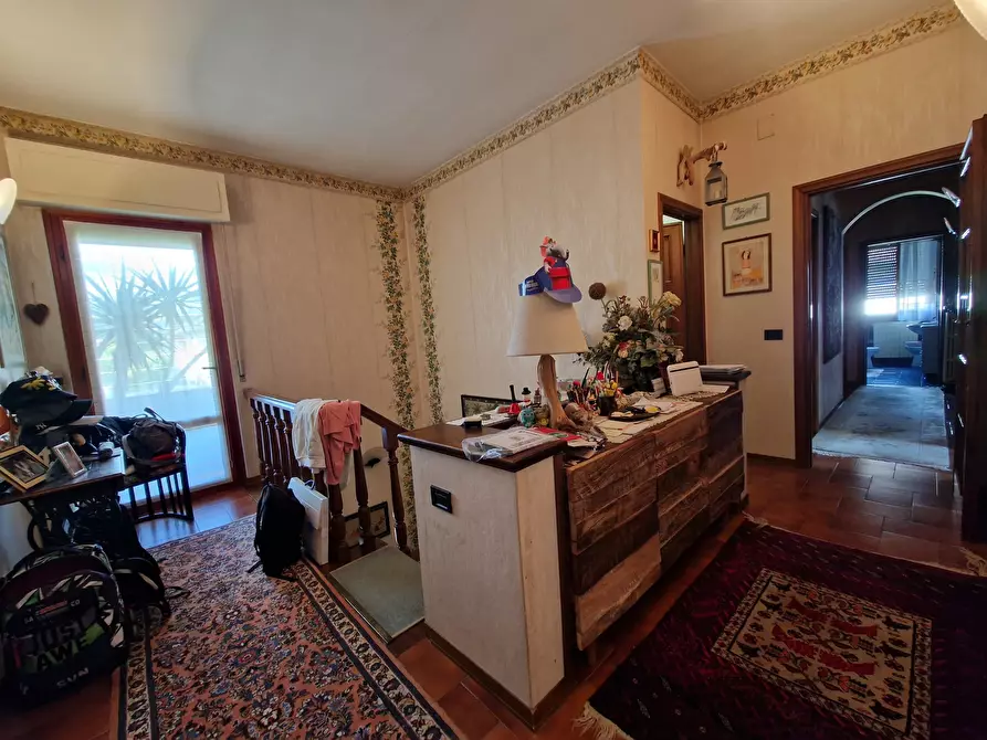 Immagine 26 di Villa in vendita  in Via del Bozzo a Lucca