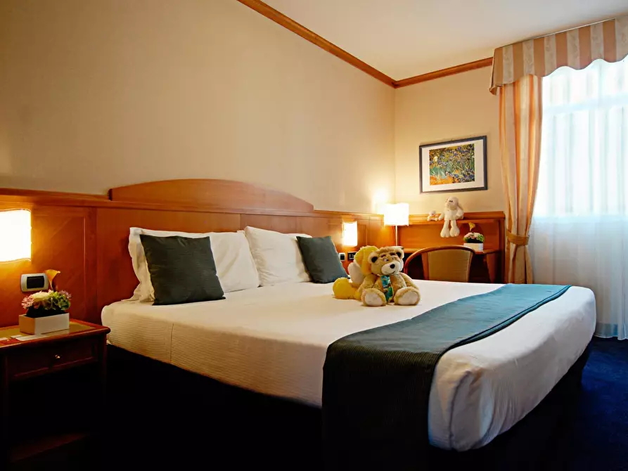 Immagine 1 di Affittacamere in vendita  a Lucca