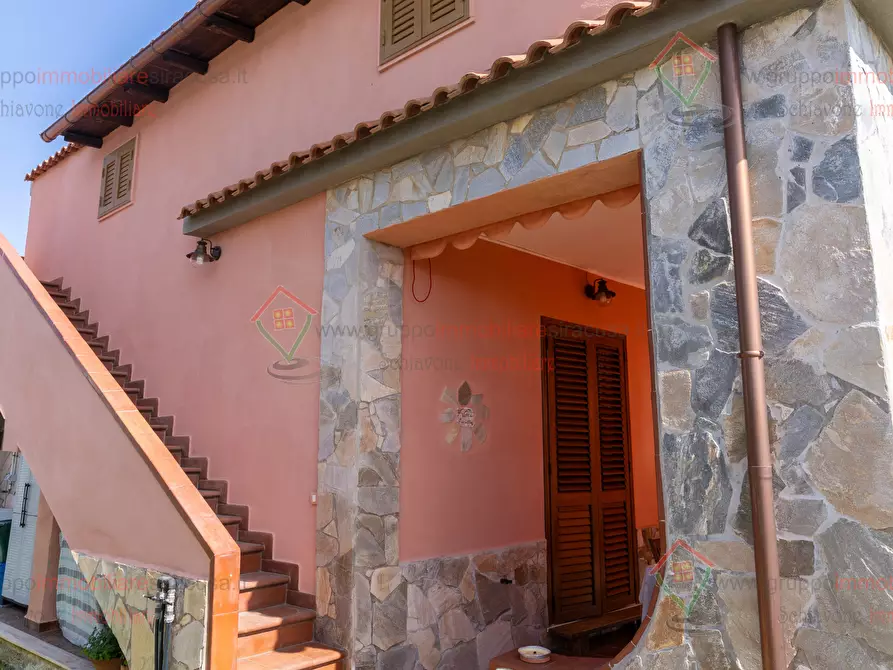 Immagine 27 di Villa in vendita  a Siracusa
