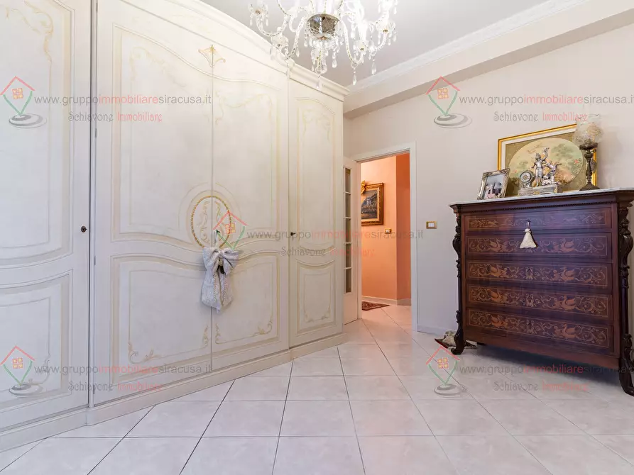 Immagine 13 di Pentalocale in vendita  a Siracusa