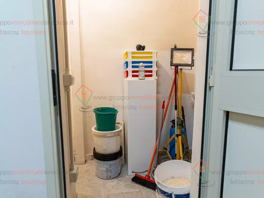 Immagine 4 di Garage in vendita  a Siracusa