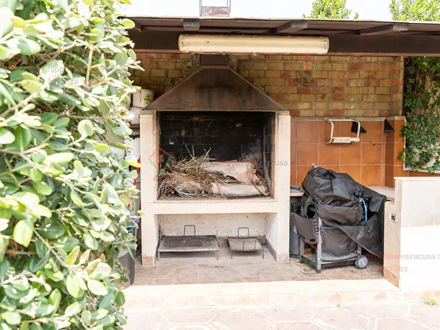 Immagine 24 di Villa in vendita  a Siracusa