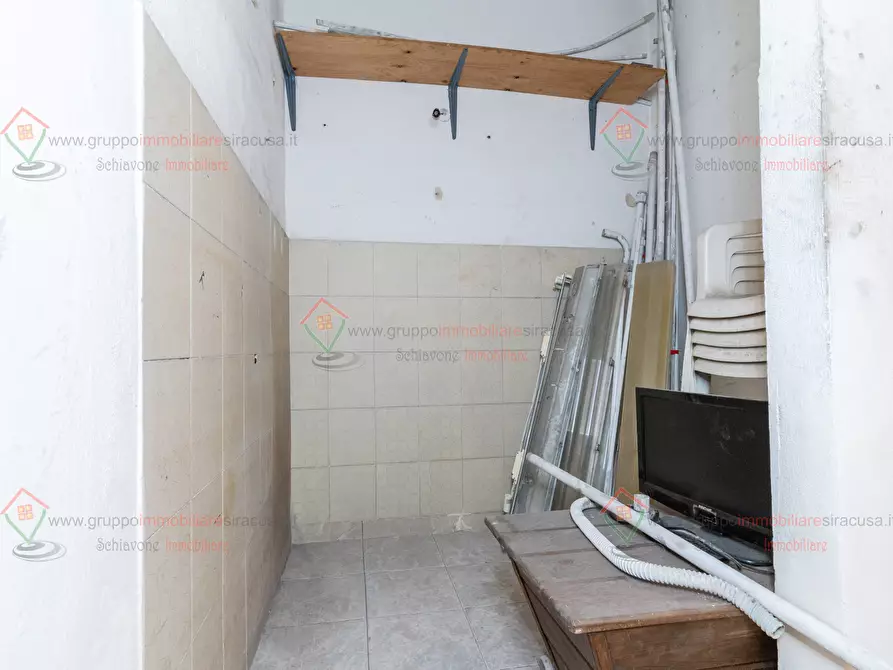 Immagine 5 di Garage in vendita  a Siracusa