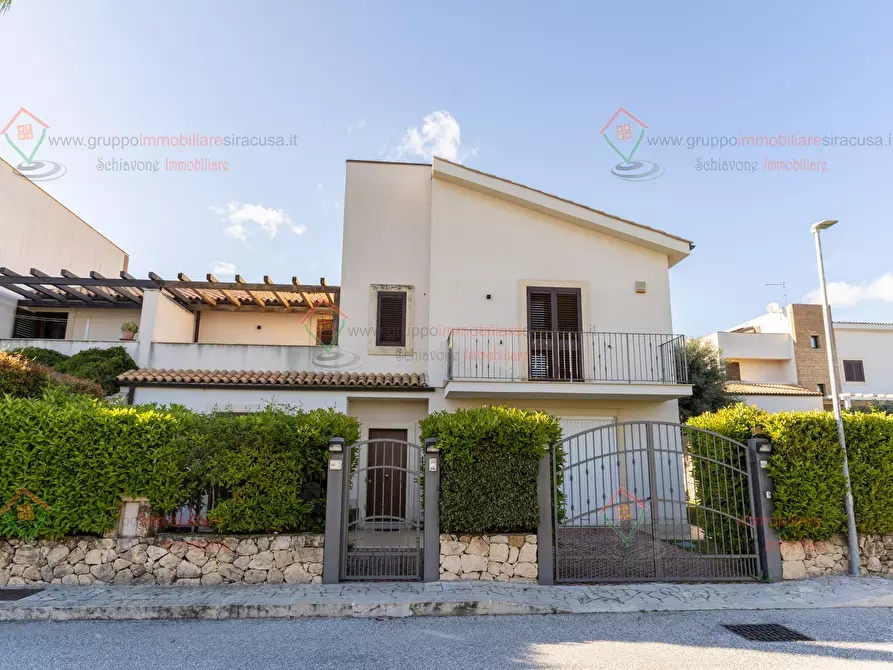 Immagine 39 di Casa bifamiliare in vendita  a Siracusa