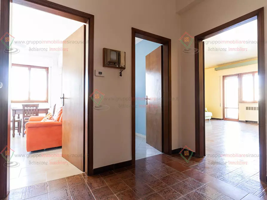 Immagine 6 di Pentalocale in affitto  a Siracusa