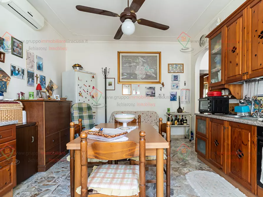 Immagine 6 di Trilocale in vendita  a Siracusa